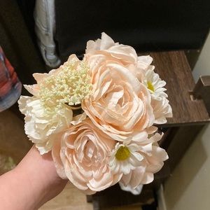 Bridesmaids bouquets